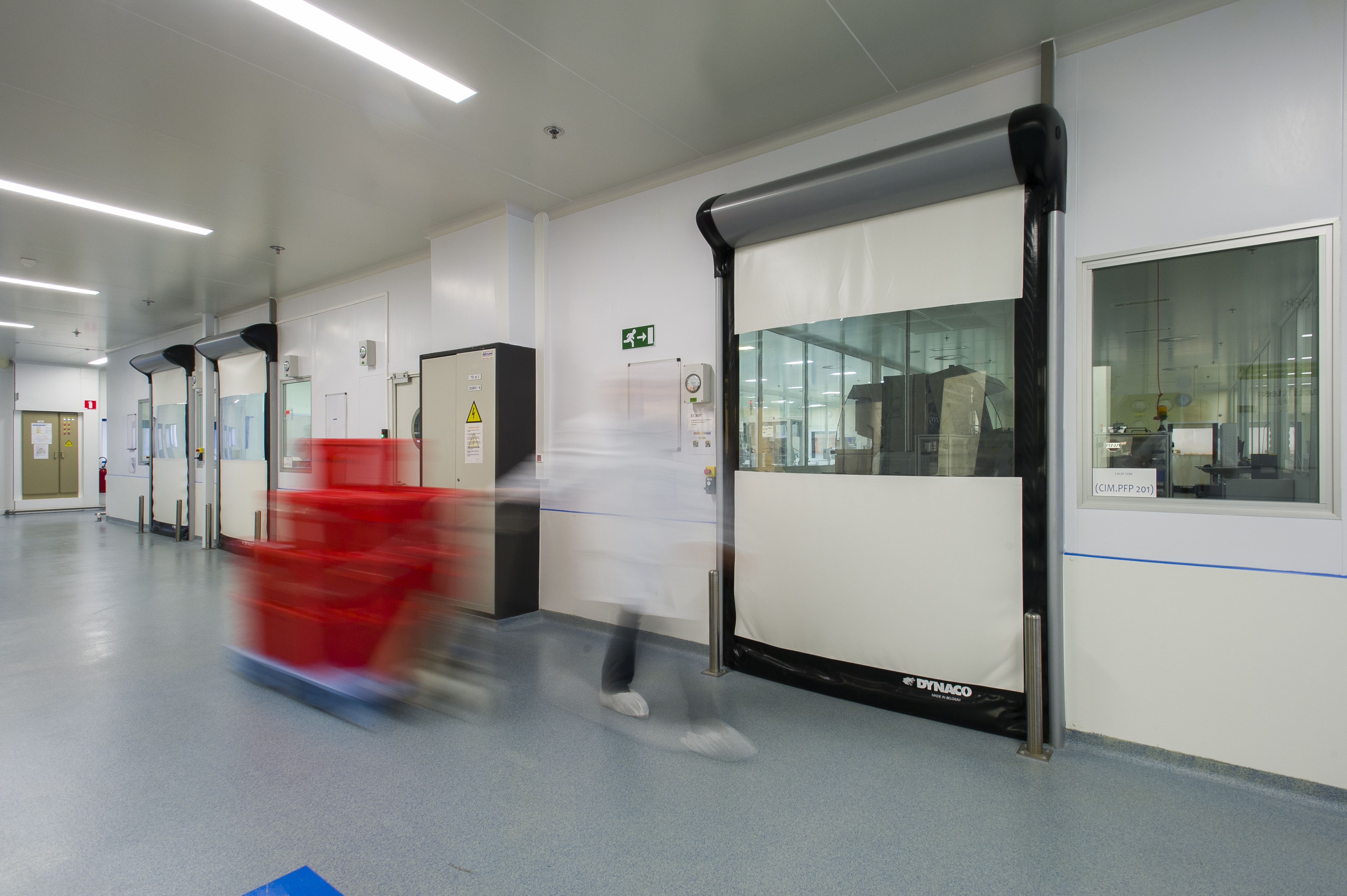 Porte rapide à enroulement salle blanche